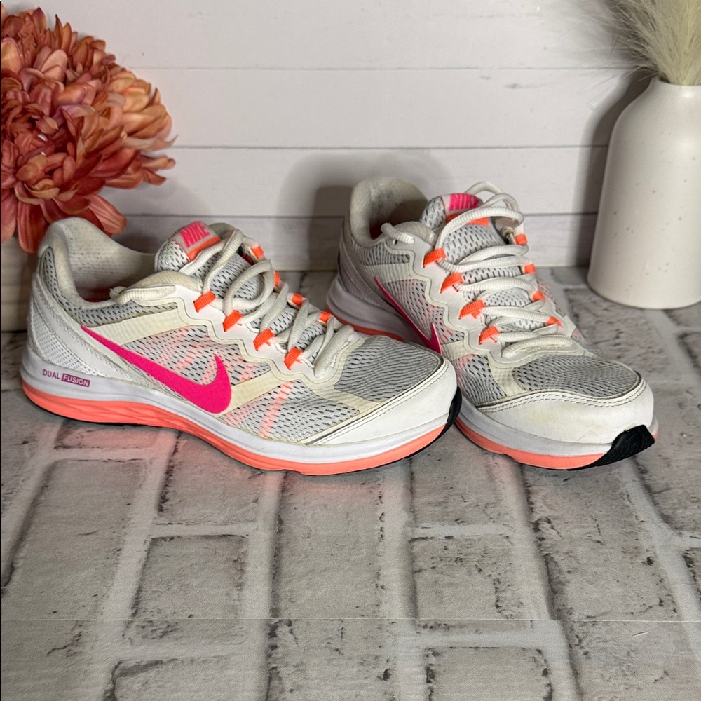Nike Women's White and Pink Sneakers‎